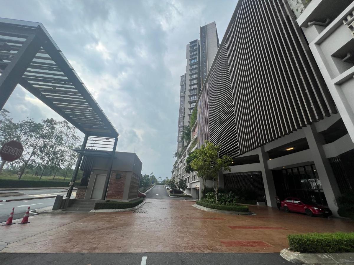 Mucihome Clio 3R2B, Putrajaya Condo Near To Ioi City Mall, Alamanda, Hospital Serdang, Wetland Studio Kru Dll- Non Smoking Home For Malaysian Only Экстерьер фото